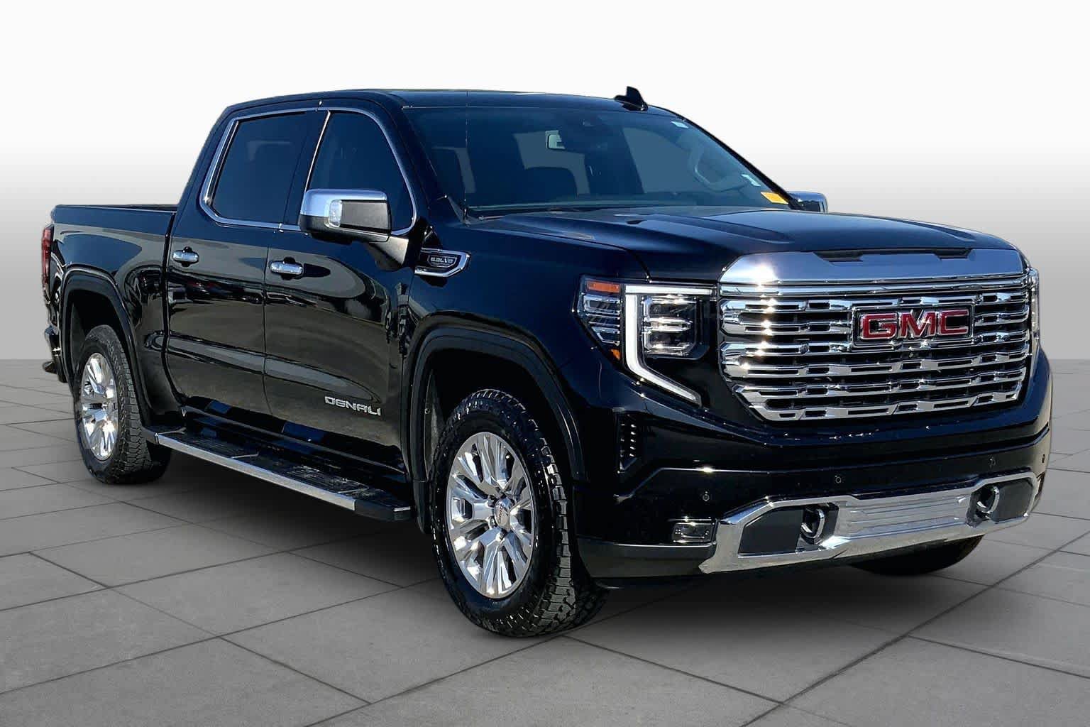 Used 2023 GMC Sierra 1500 Denali AWD/4WD image 3