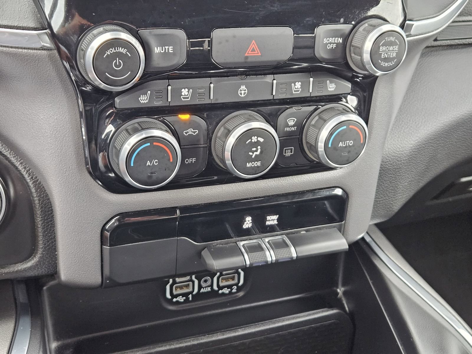 Used 2024 RAM 1500 Laramie RWD image 23