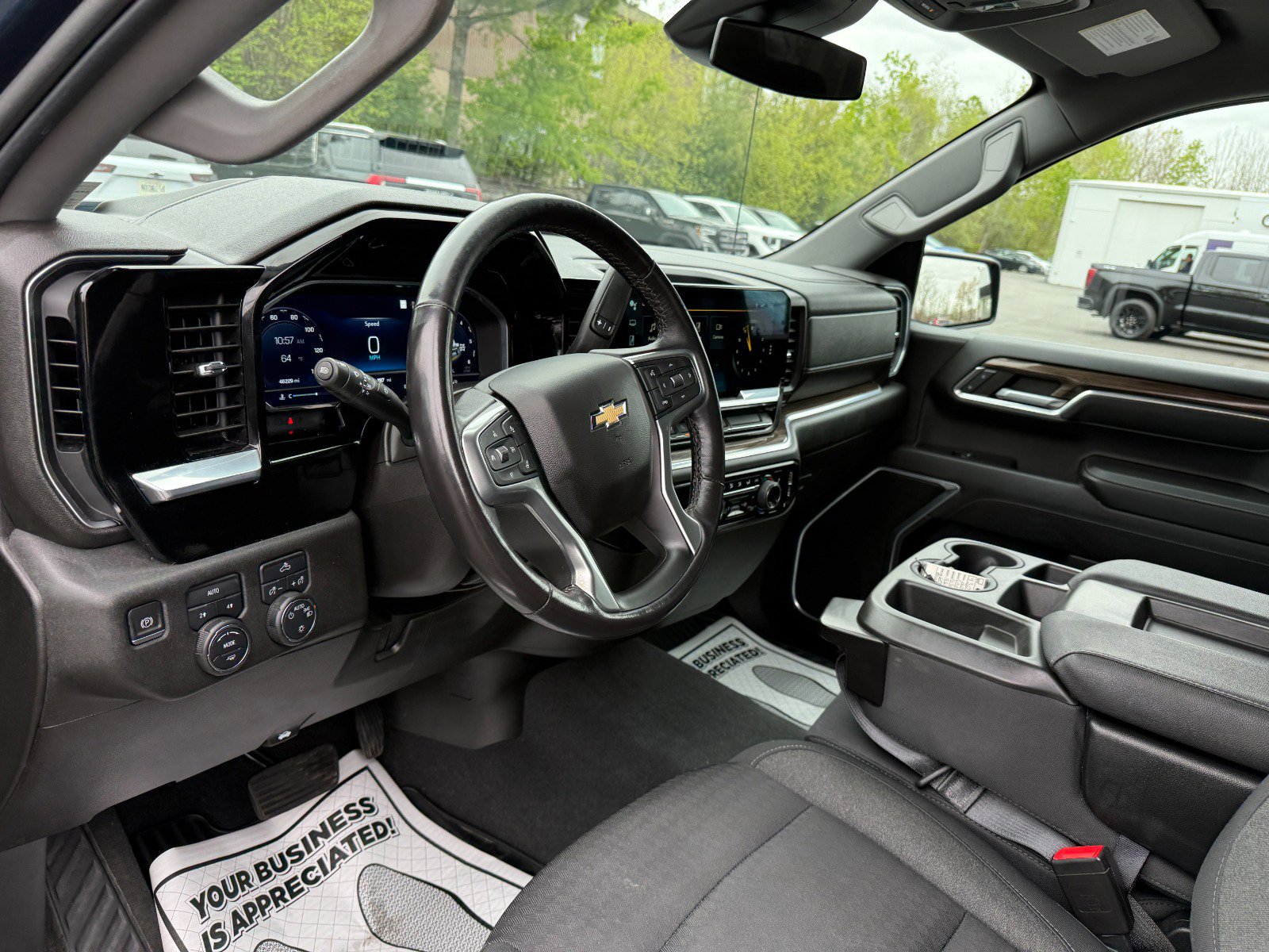 Used 2022 Chevrolet Silverado 1500 LT AWD/4WD image 13