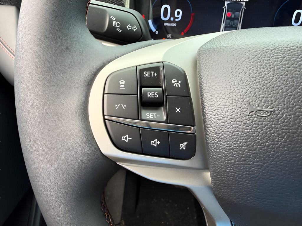 New 2026 Ford Explorer Active w/ Active Comfort Package AWD/4WD image 21