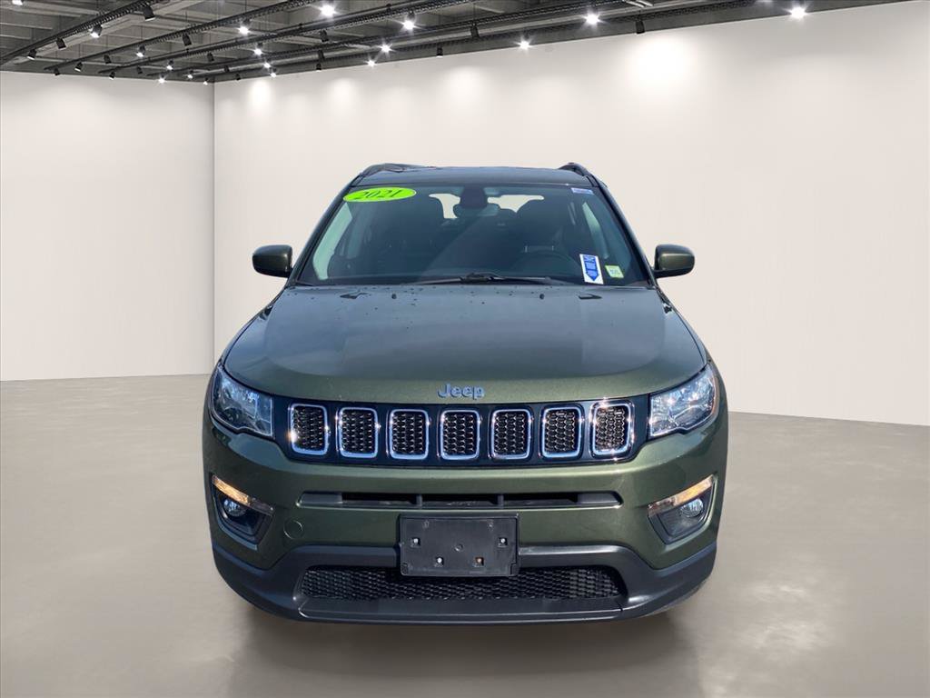 Used 2021 Jeep Compass Latitude w/ Convenience Group AWD/4WD image 2