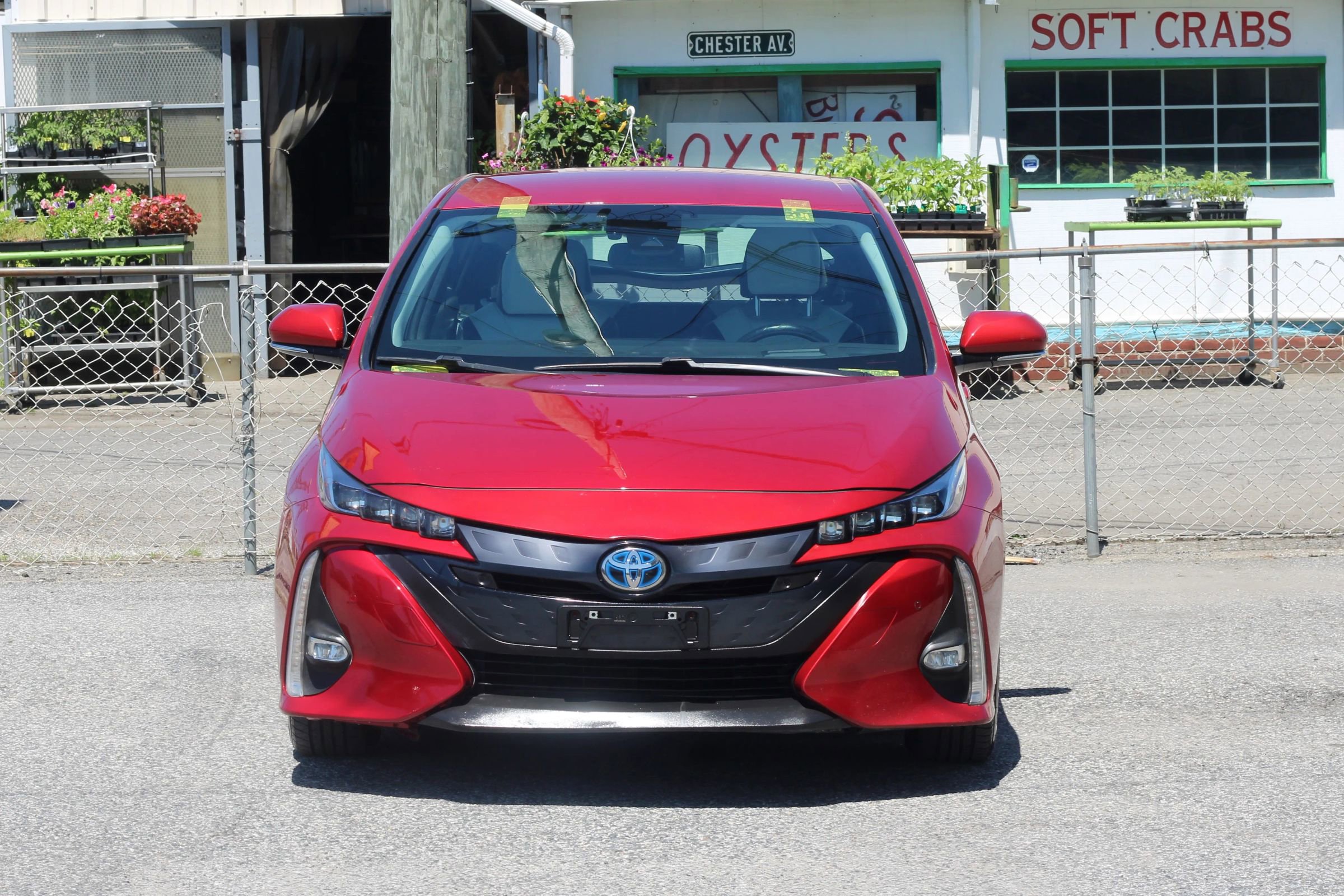 Used 2018 Toyota Prius Prime Advanced FWD image 2