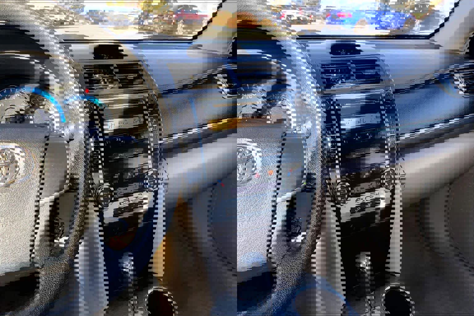 Used 2012 Toyota Camry LE image 5