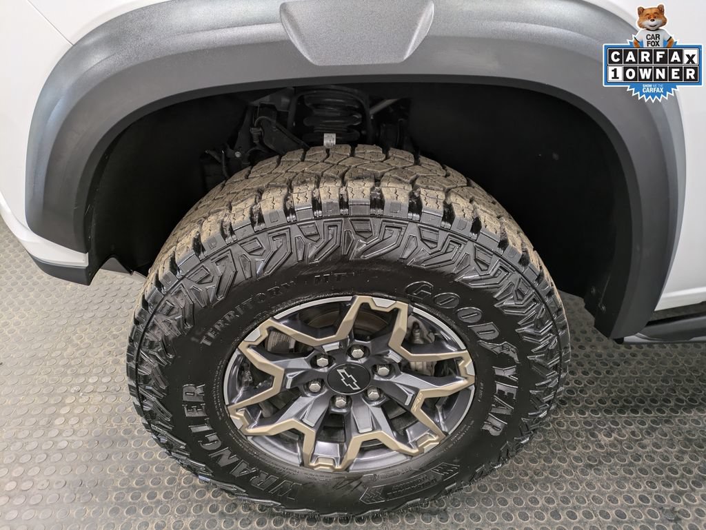 Used 2024 Chevrolet Colorado ZR2 w/ Technology Package AWD/4WD image 7