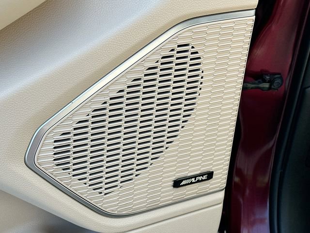 Used 2025 Jeep Grand Cherokee Limited w/ MOPAR Finishing Package AWD/4WD image 19