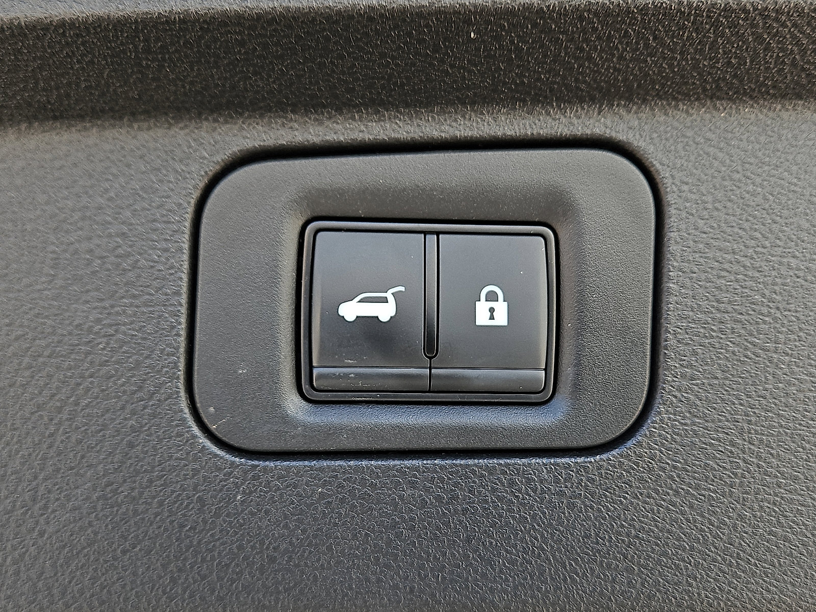 Used 2025 Nissan Armada PRO-4X image 7