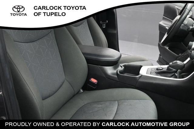 Used 2022 Toyota RAV4 XLE w/ Convenience Package AWD/4WD image 16