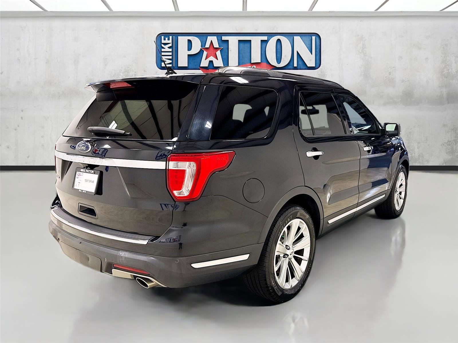Used 2019 Ford Explorer Limited w/ Class III Trailer Tow Package image 7