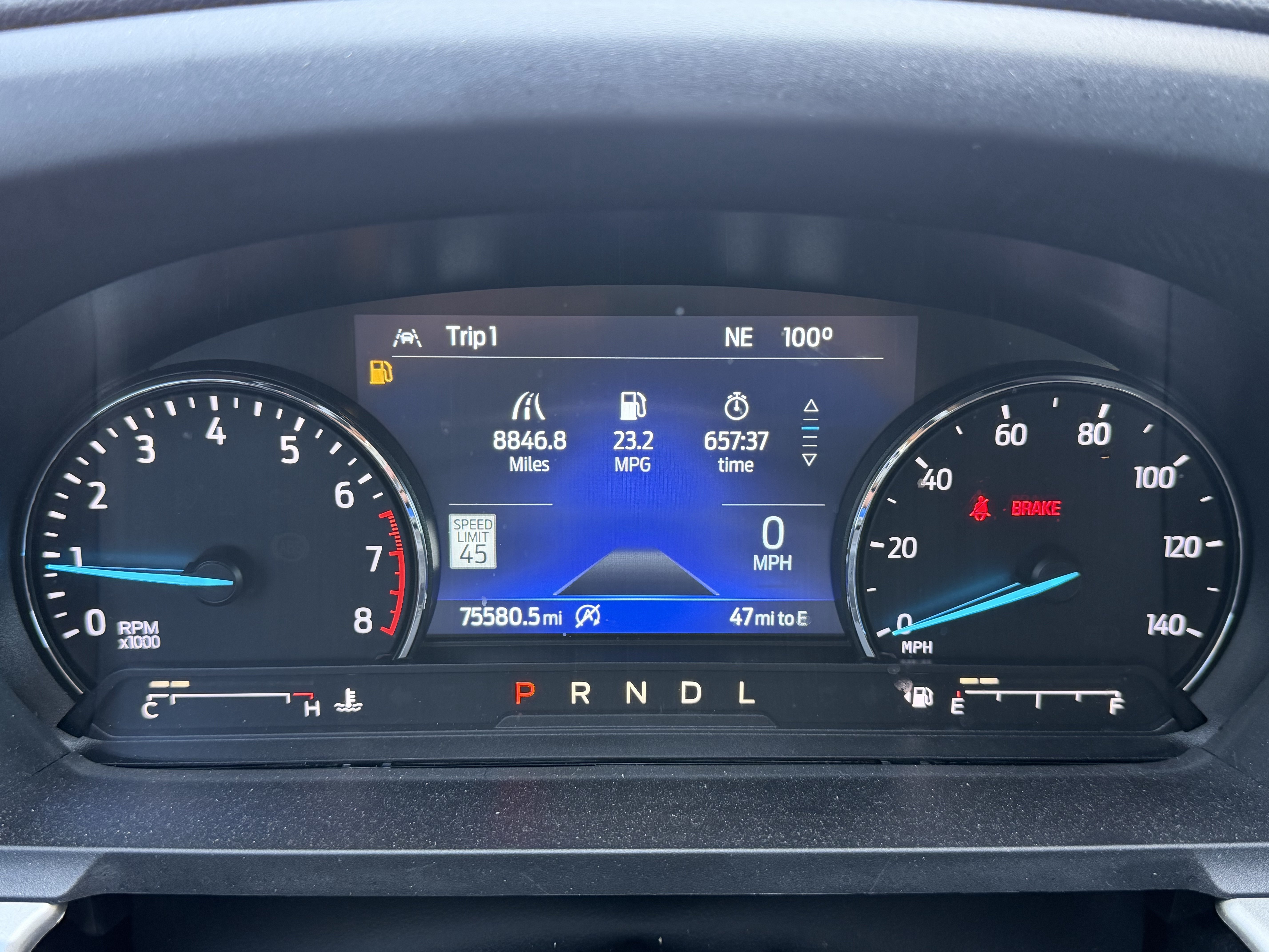 Used 2021 Ford Explorer XLT w/ Equipment Group 202A RWD image 11