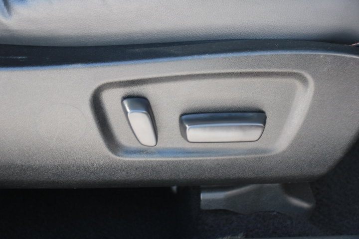 Used 2018 Toyota Highlander Limited image 22