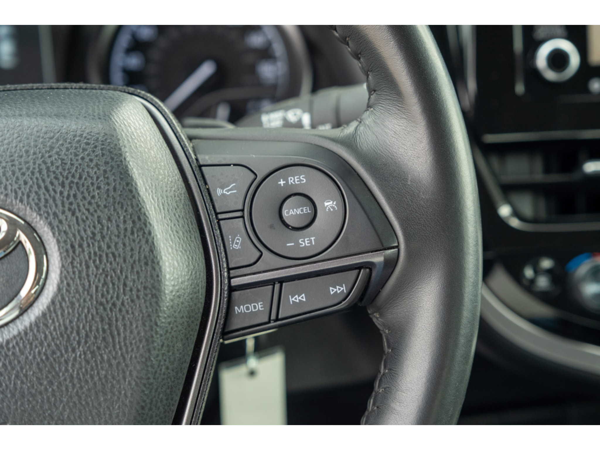 Used 2024 Toyota Camry SE FWD image 19