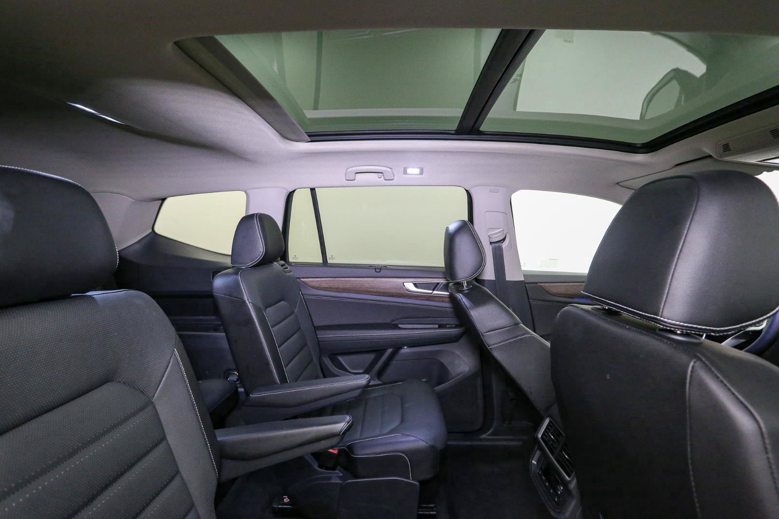 Certified 2025 Volkswagen Atlas SEL AWD/4WD image 25