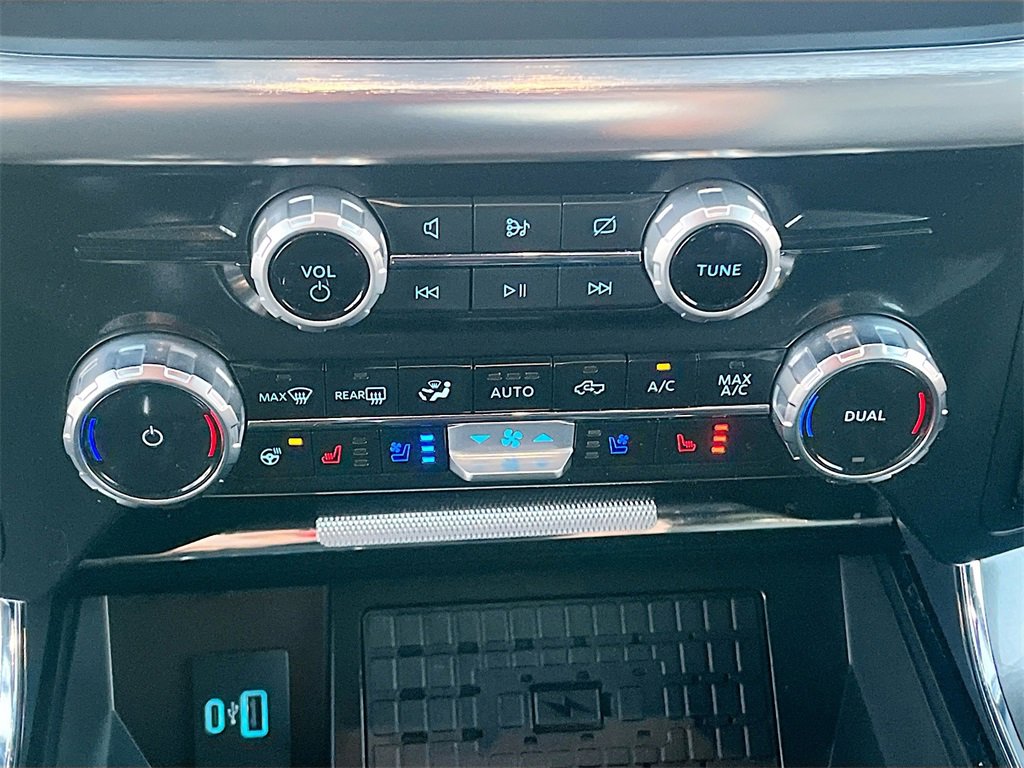 Used 2023 Ford F150 Lariat w/ Equipment Group 502A High image 16