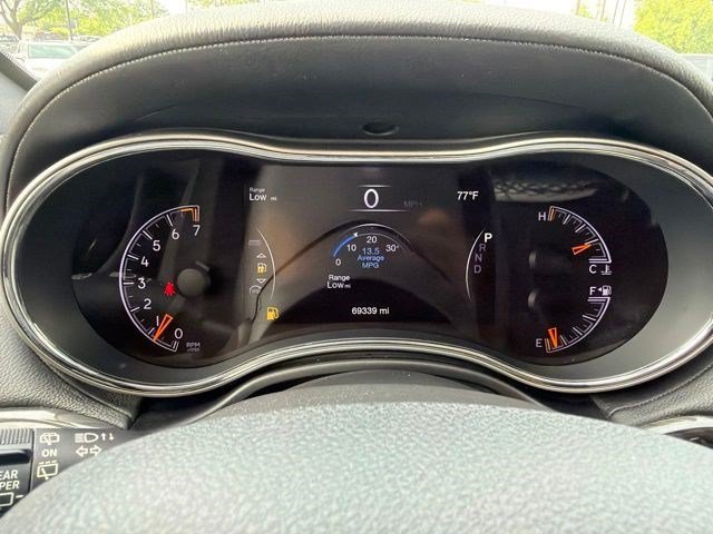 Used 2018 Jeep Grand Cherokee Overland AWD/4WD image 26
