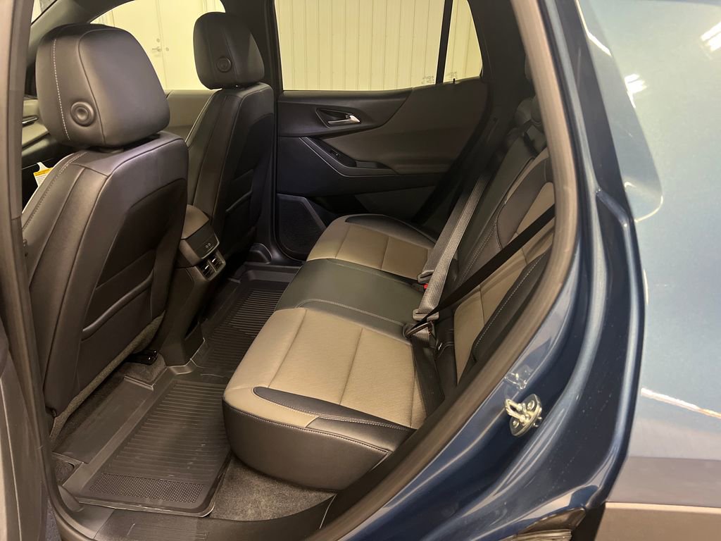 New 2026 Chevrolet Equinox LT w/ Convenience Package II AWD/4WD image 13
