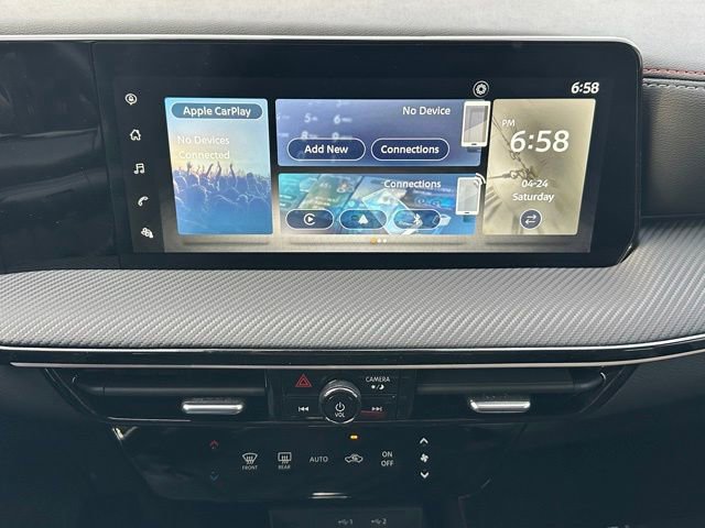 Used 2025 Nissan Kicks SR AWD/4WD image 34