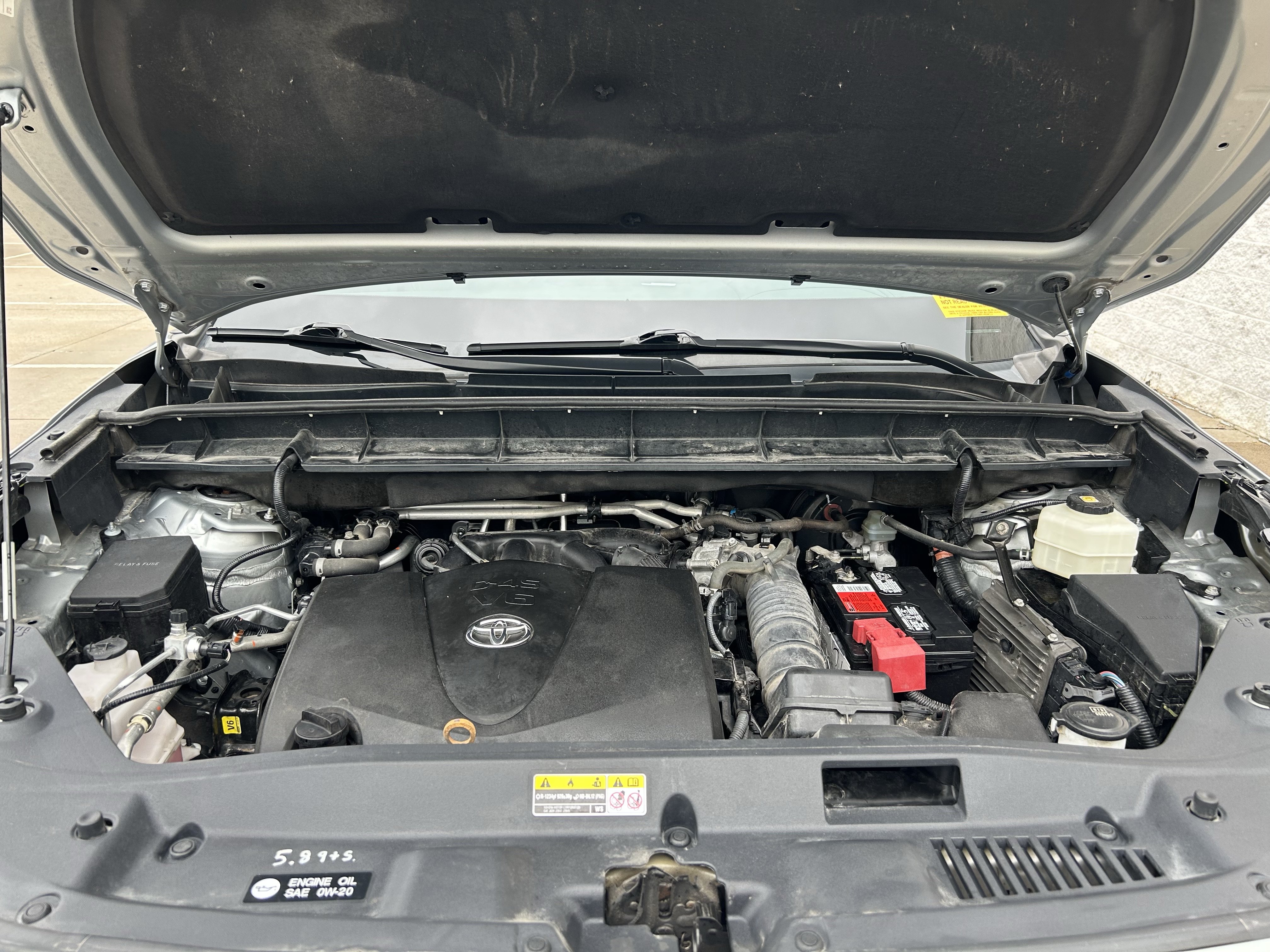 Certified 2020 Toyota Highlander XLE AWD/4WD image 12
