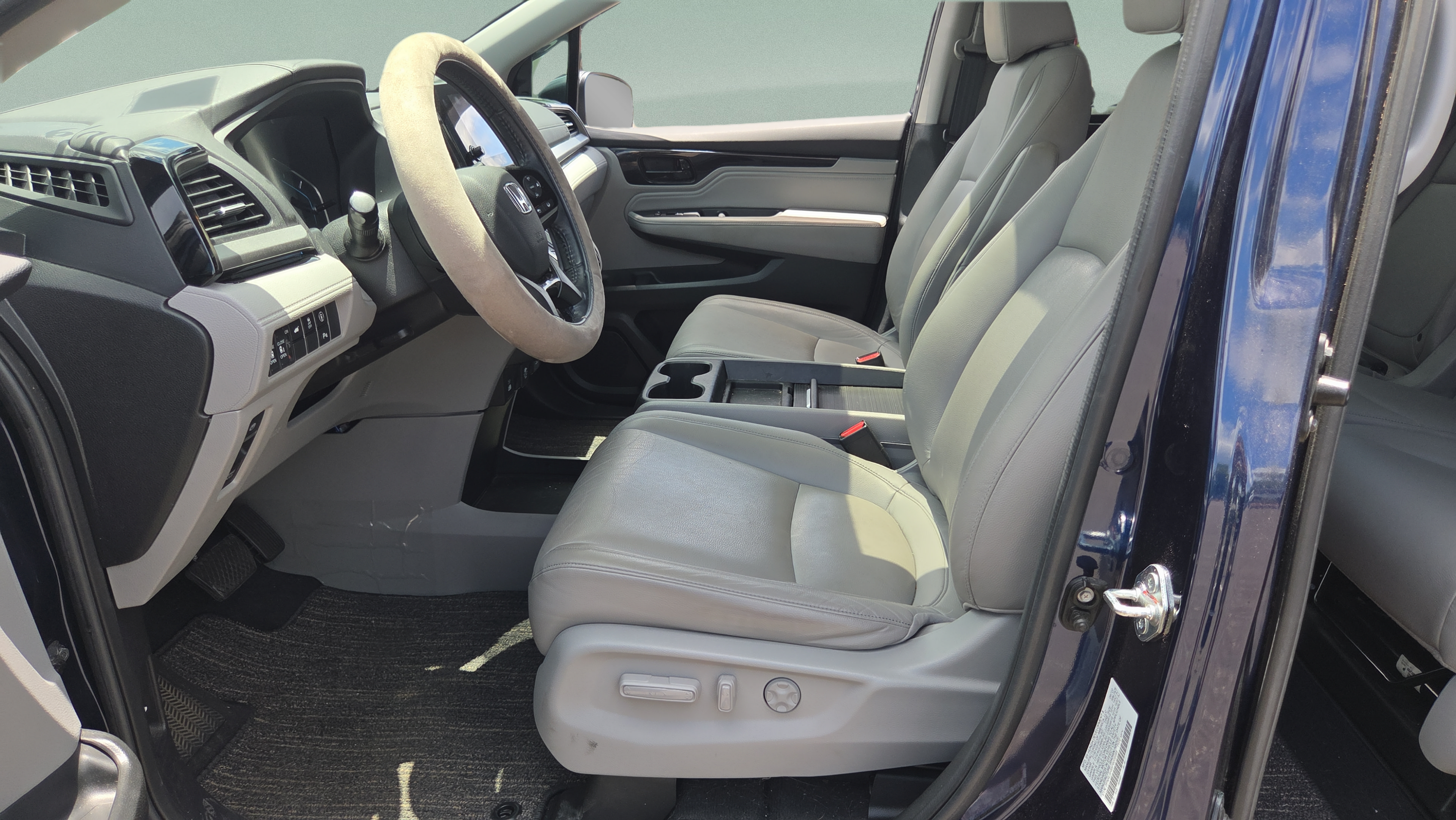 Certified 2023 Honda Odyssey Touring image 9