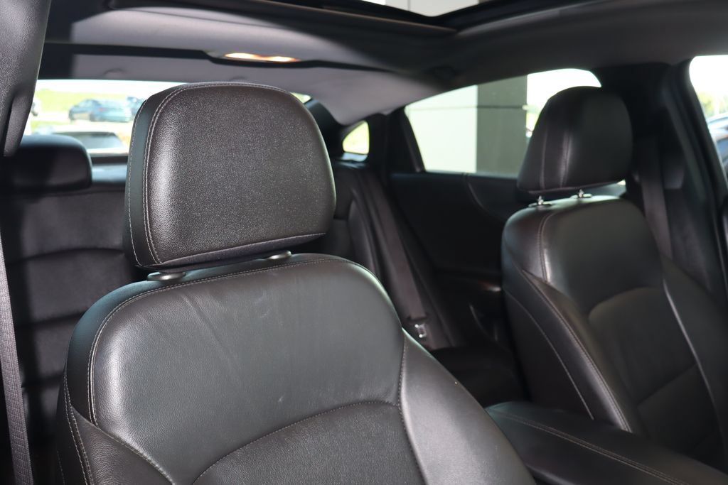 Used 2019 Chevrolet Malibu LT w/ Leather Package FWD image 41