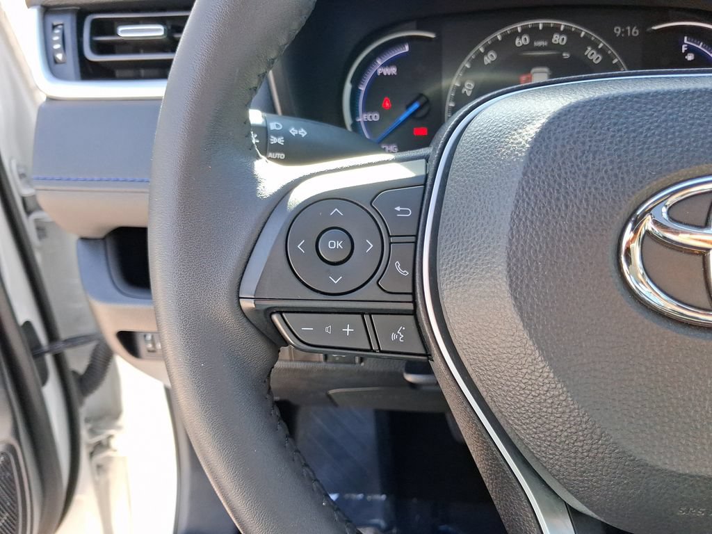 Used 2023 Toyota RAV4 XSE AWD/4WD image 18