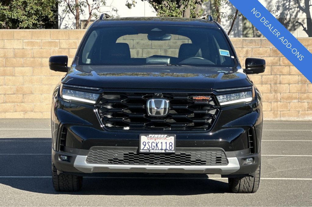 Certified 2025 Honda Pilot TrailSport image 8