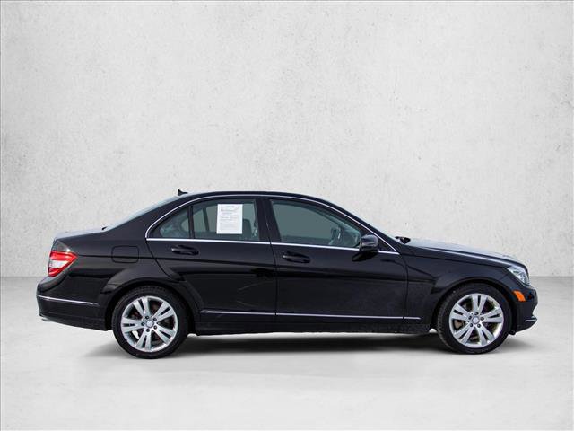 Used 2011 Mercedes-Benz C 300 4MATIC Sedan image 4