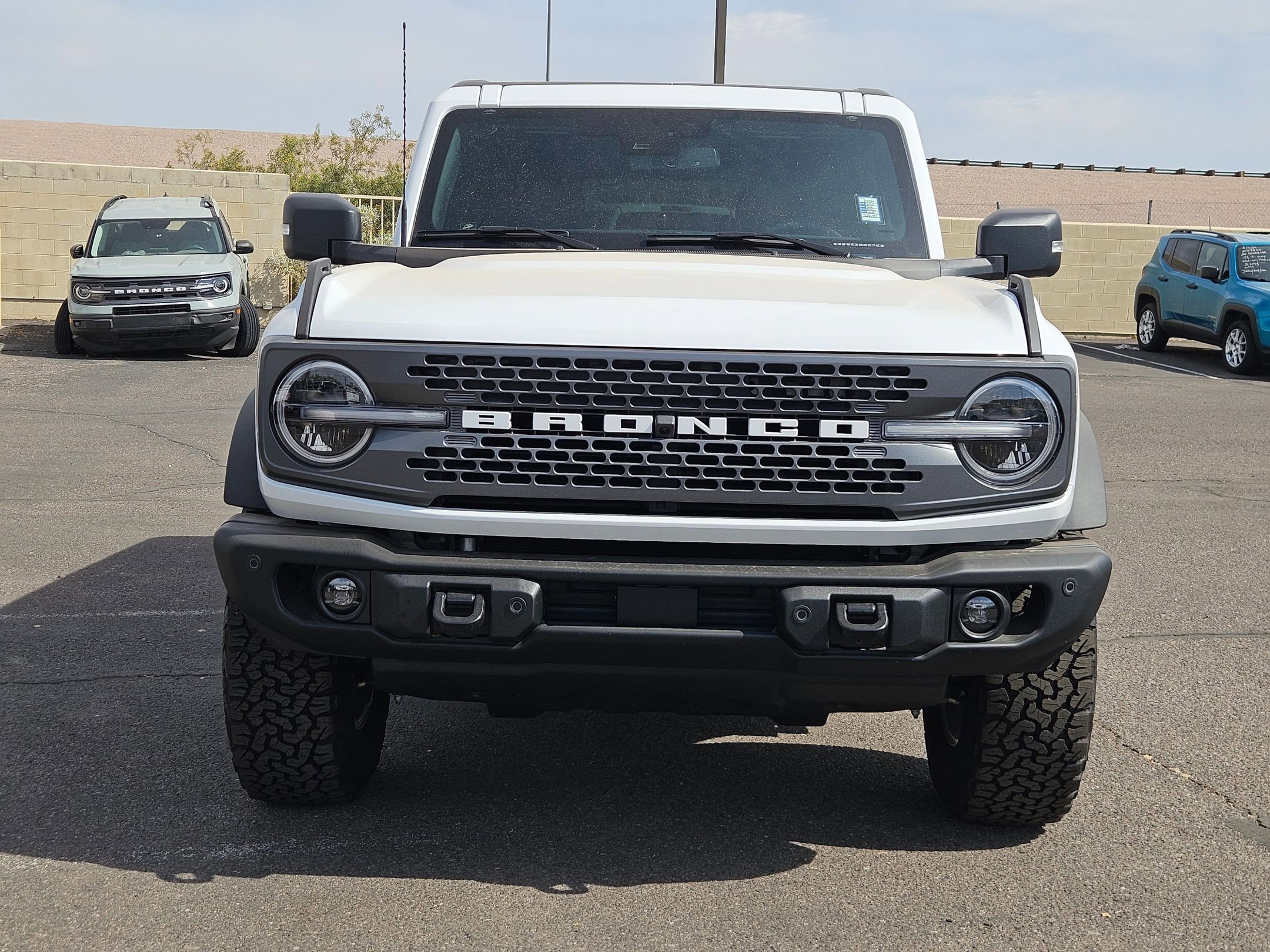 New 2025 Ford Bronco Badlands image 2