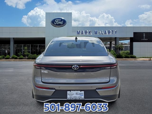 Used 2025 Toyota Crown Platinum AWD/4WD image 4