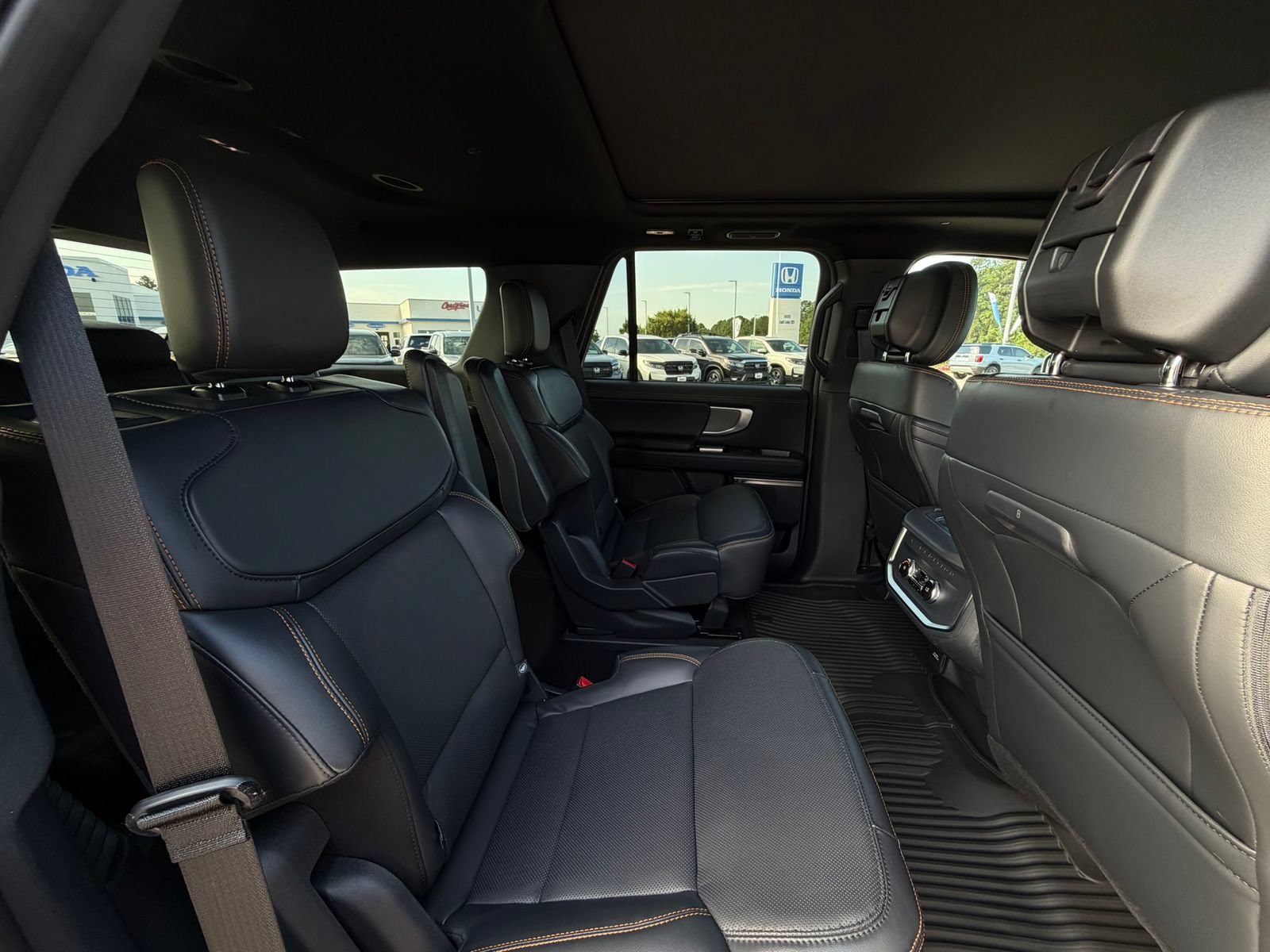 Used 2026 Ford Expedition Tremor AWD/4WD image 31