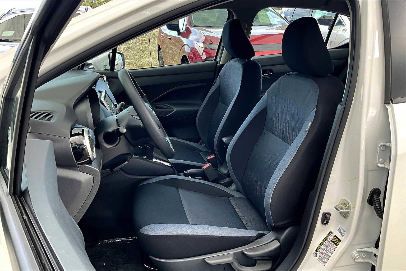 New 2025 Nissan Versa SV w/ Trunk Package FWD image 15