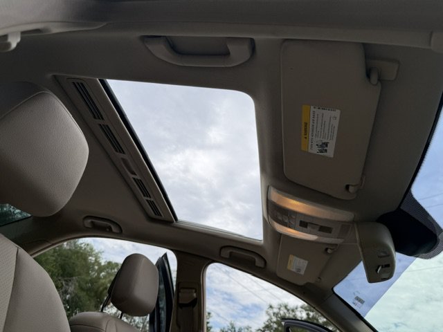 Used 2009 Mercedes-Benz C 300 Sedan image 18