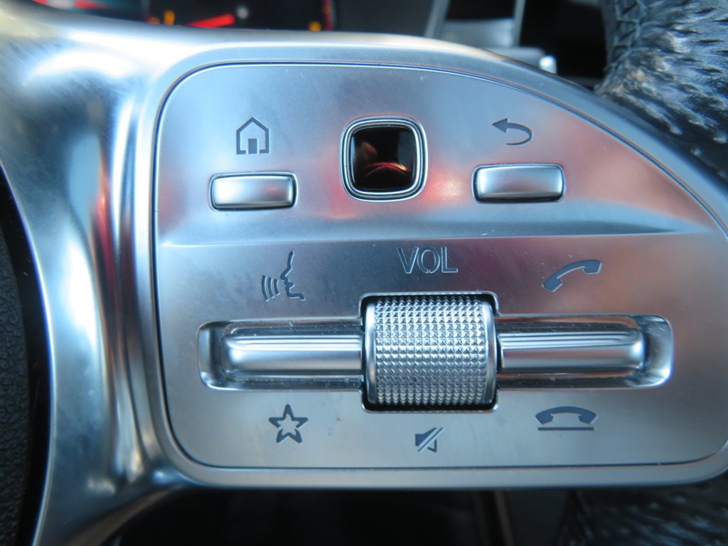 Used 2021 Mercedes-Benz GLC 300 image 17