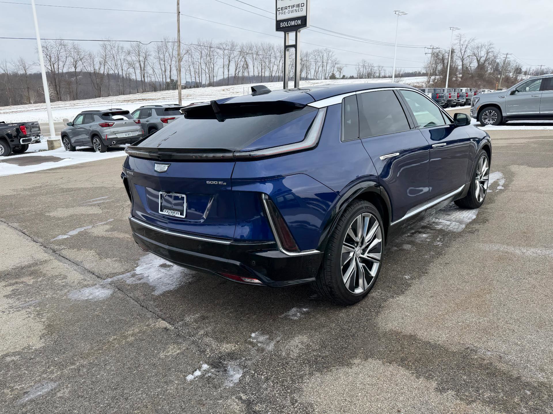 Used 2024 Cadillac Lyriq Luxury w/ LPO, Floor Liner Package image 5