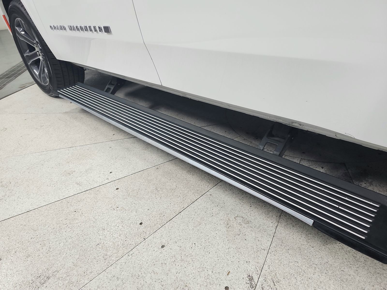 Used 2023 Jeep Grand Wagoneer 4WD image 45