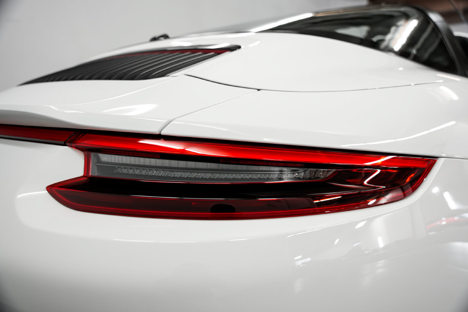 Used 2019 Porsche 911 Targa 4 GTS w/ GTS Interior Package AWD/4WD image 39