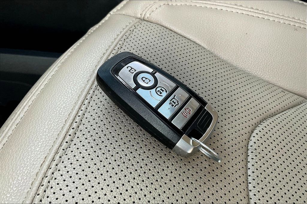 Used 2023 Ford Expedition Max Limited image 10