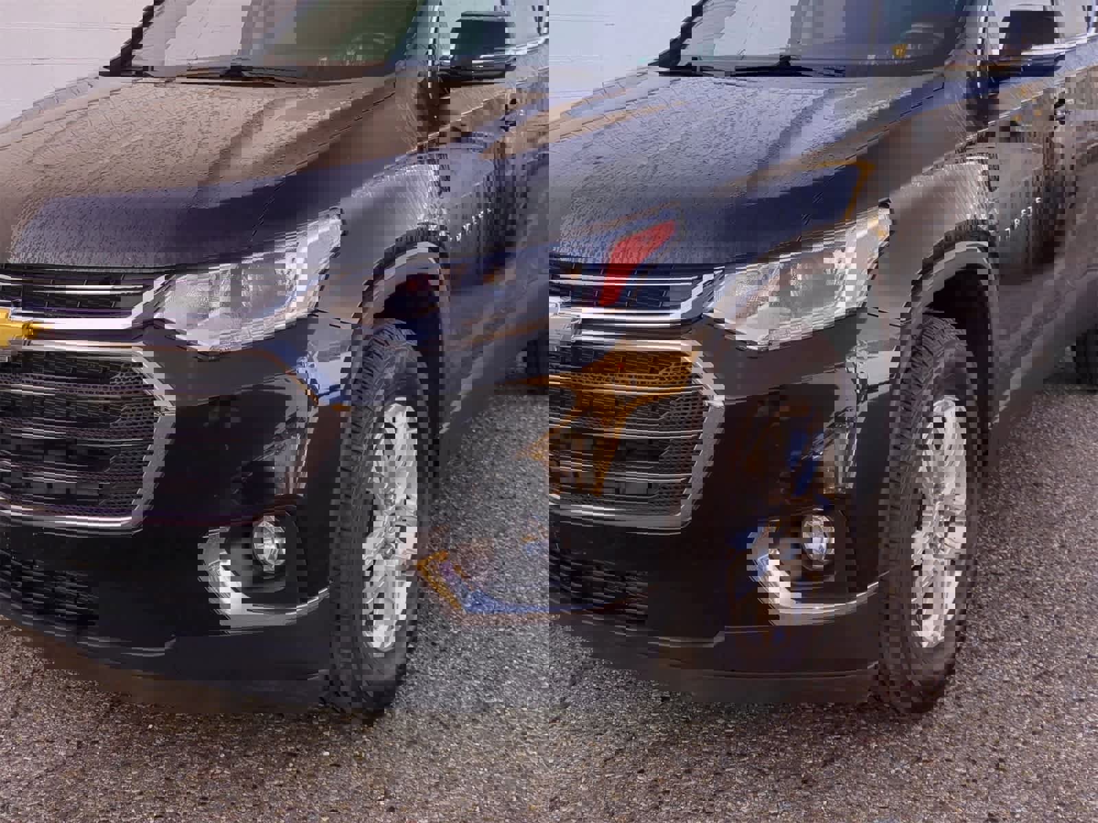 Used 2020 Chevrolet Traverse LT image 11