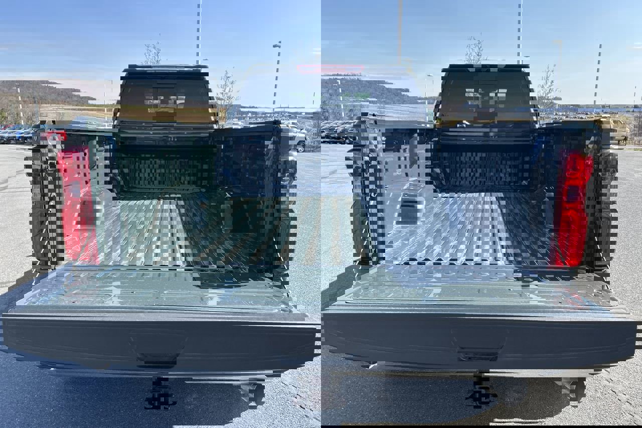 New 2025 Chevrolet Silverado 3500 LT w/ All Star Edition image 9