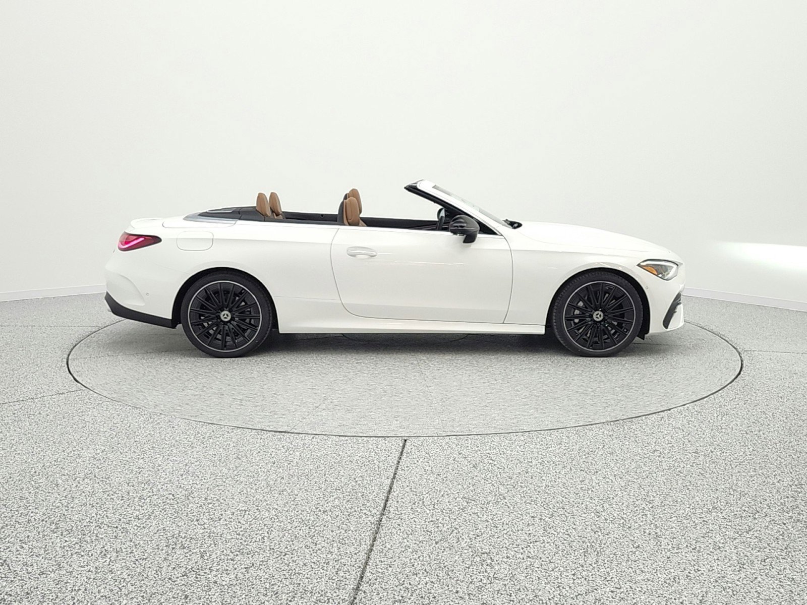 New 2026 Mercedes-Benz CLE 450 4MATIC Cabriolet image 4
