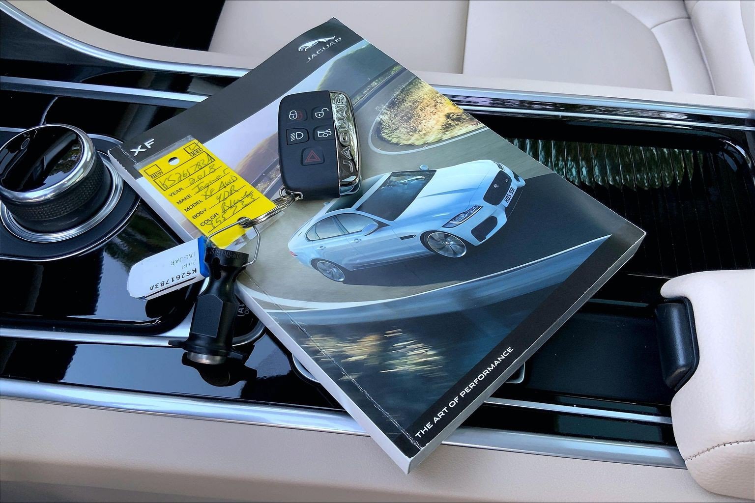 Used 2018 Jaguar XF Premium AWD/4WD image 12
