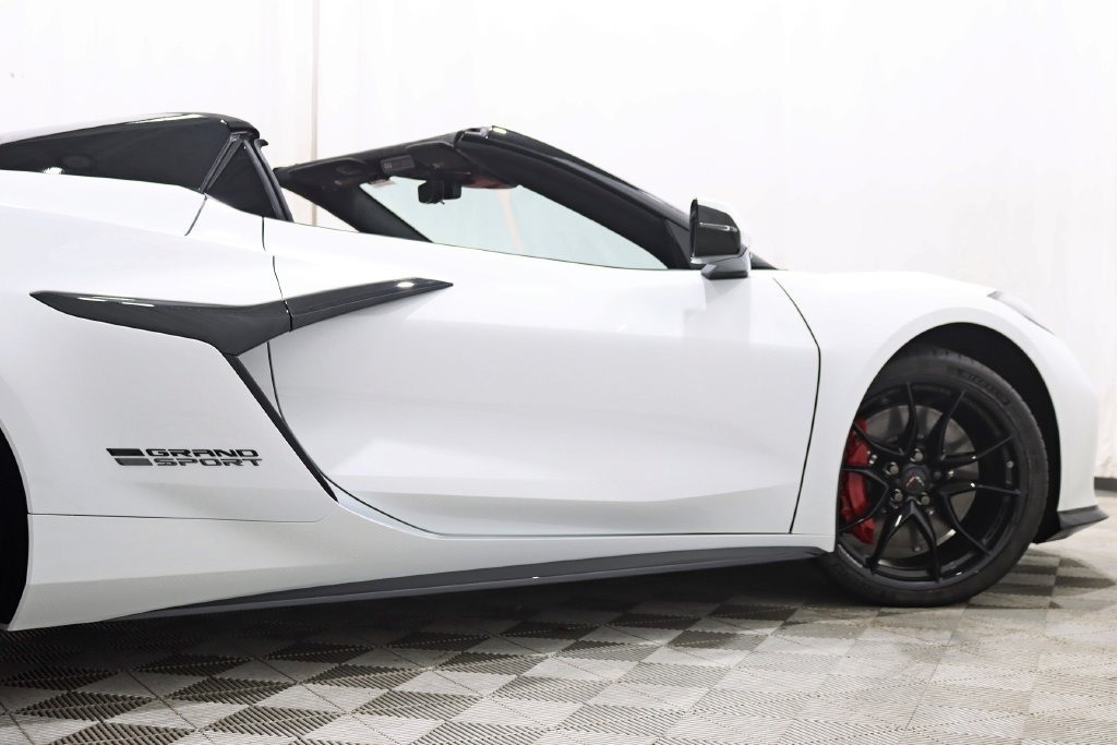 Used 2027 Chevrolet Corvette Grand Sport RWD image 12