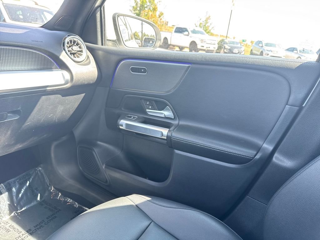 Used 2022 Mercedes-Benz GLB 250 4MATIC image 41
