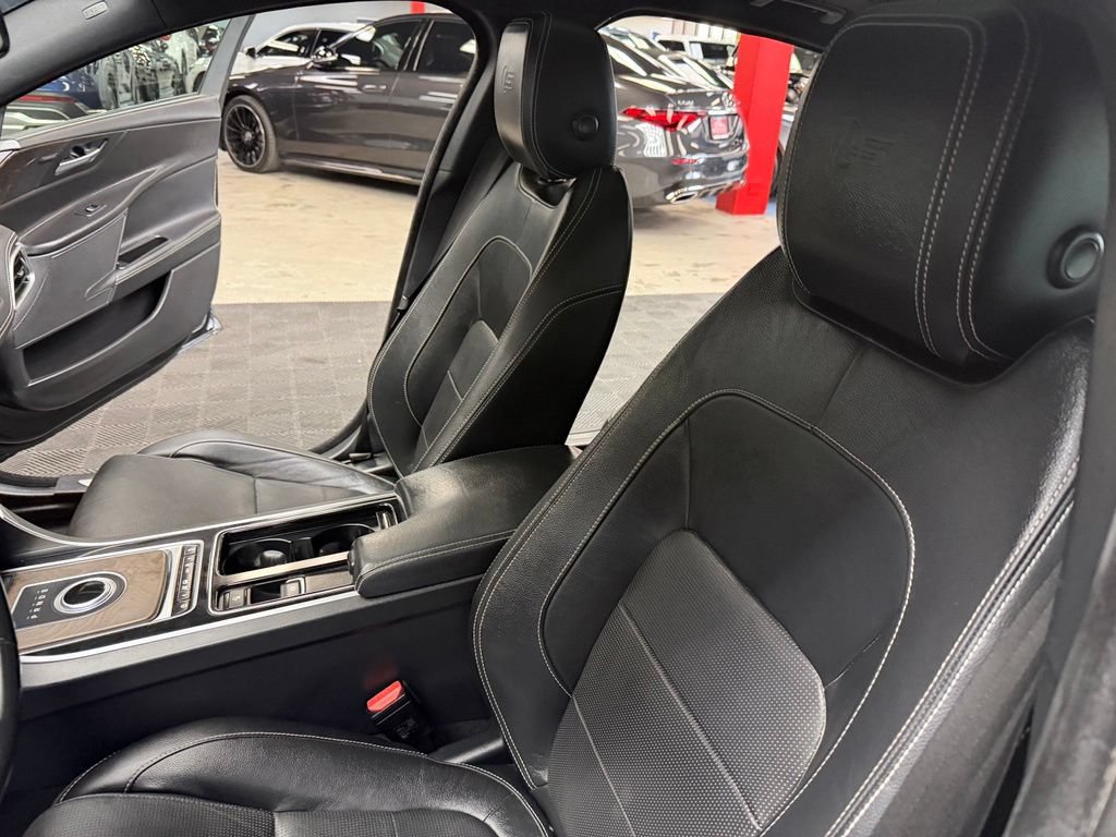 Used 2018 Jaguar XE S RWD image 34