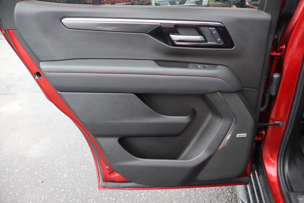 Used 2025 Chevrolet Tahoe RST w/ Comfort Package image 32