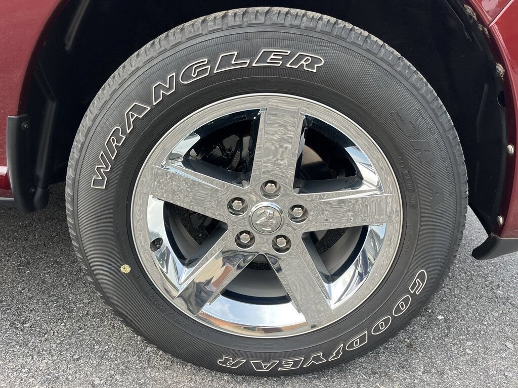 Used 2017 RAM 1500 Express AWD/4WD image 11