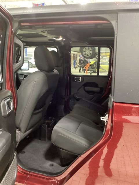 Used 2022 Jeep Gladiator Sport image 13