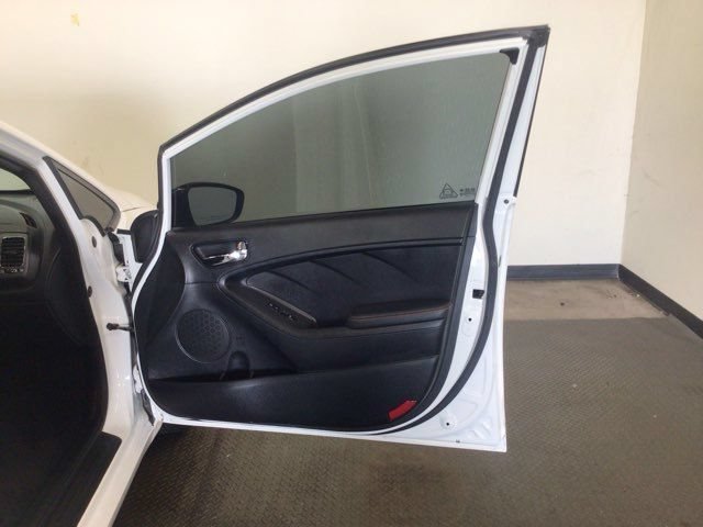 Used 2017 Kia Forte SX w/ SX Premium Tech Package FWD image 7