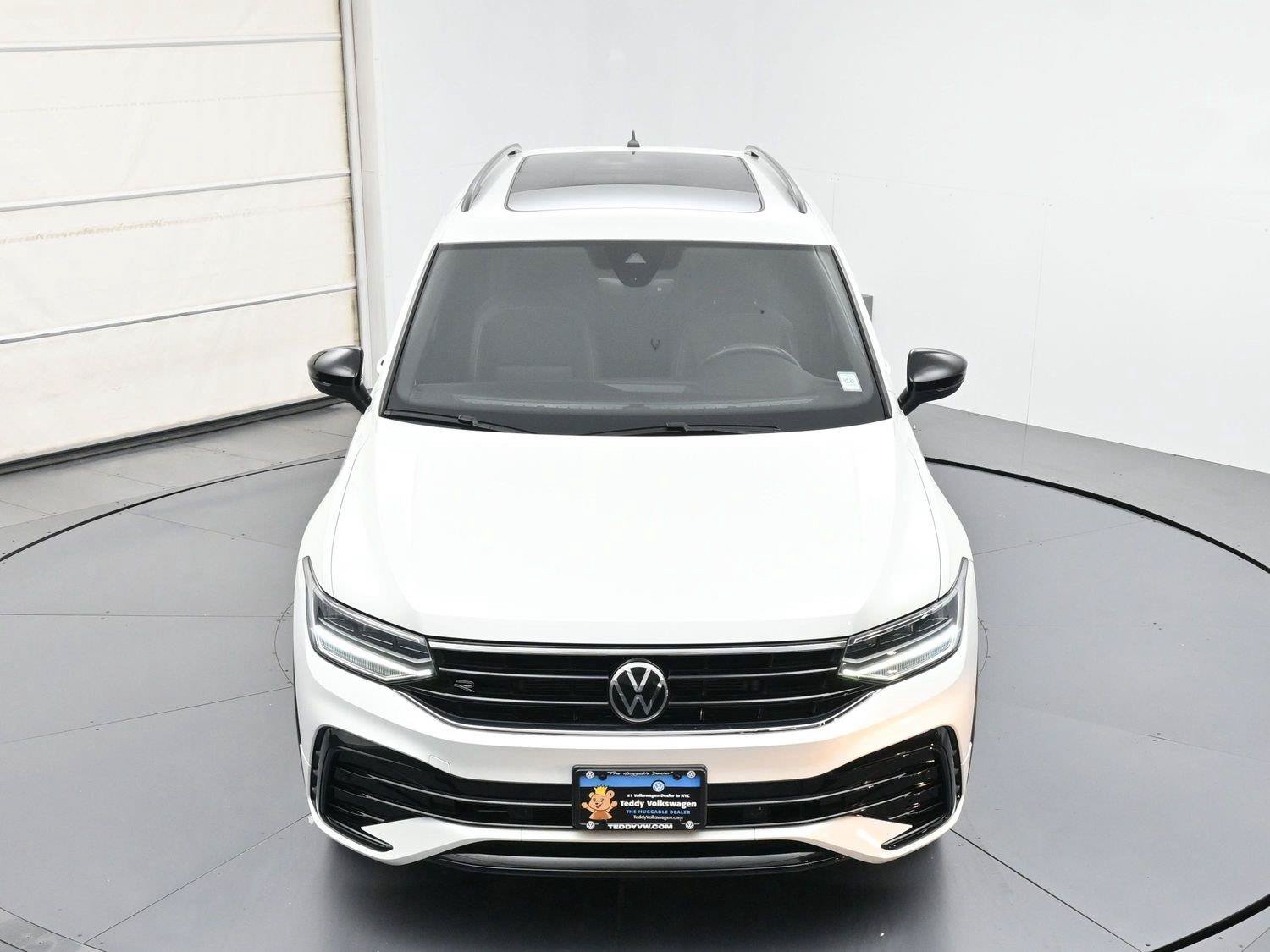 Used 2022 Volkswagen Tiguan SE R-Line AWD/4WD image 36