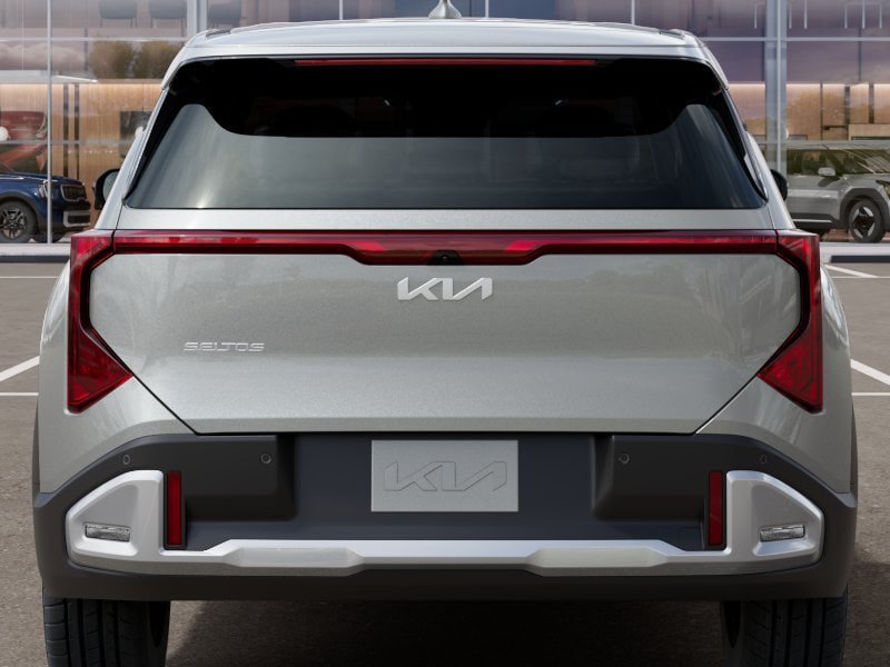 New 2027 Kia Seltos LX FWD image 13
