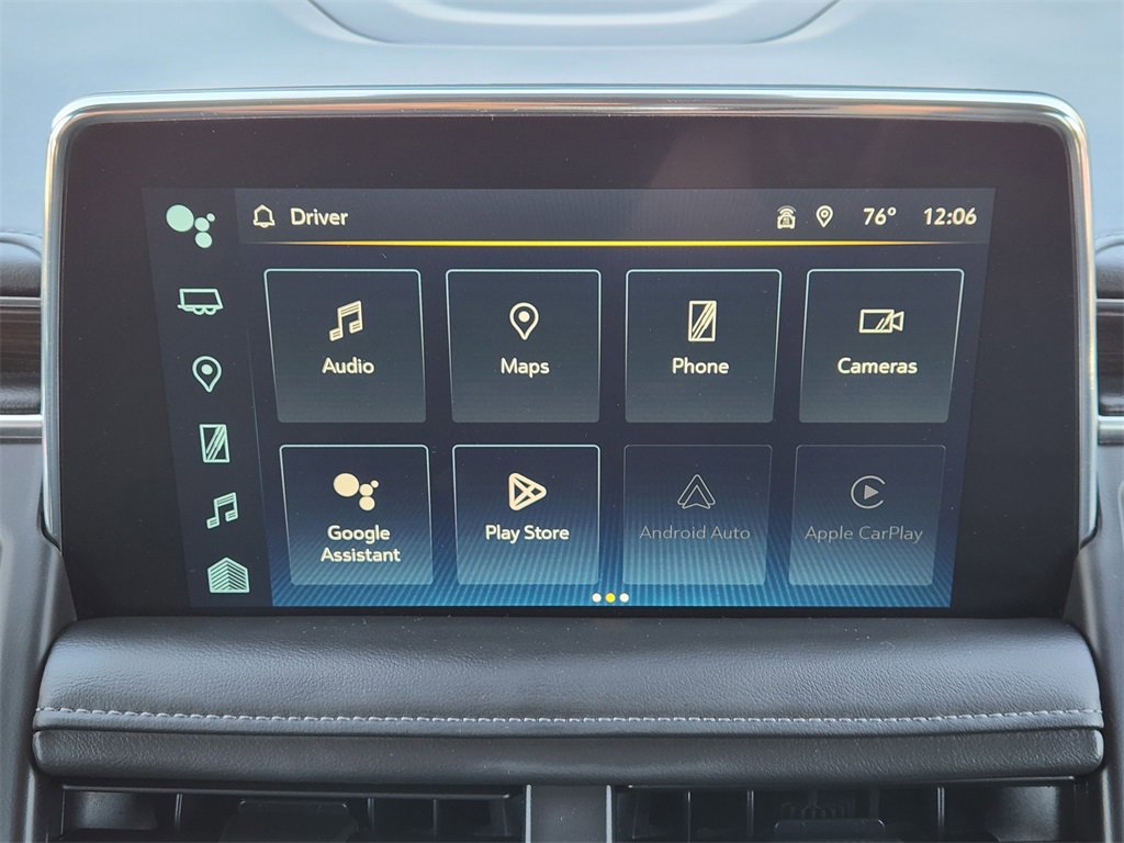 Used 2024 Chevrolet Suburban LT image 18